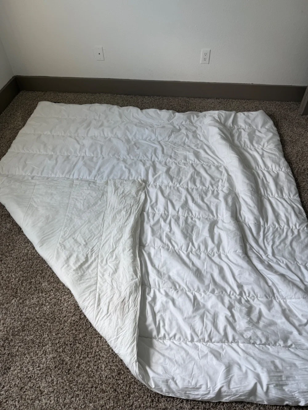 Serta Power Chill Soft Cooling Down Alternative Comforter, Lightweight Full/Quee